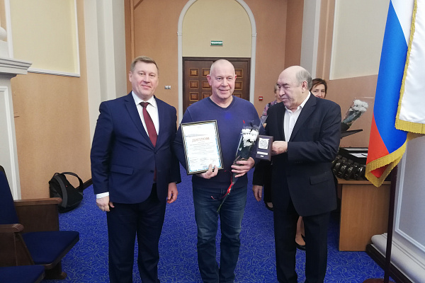 Лауреаты по производству спортивного инвентаря для бокса, борьбы и других единоборств в конкурсе  продукций, улуг и технологий 